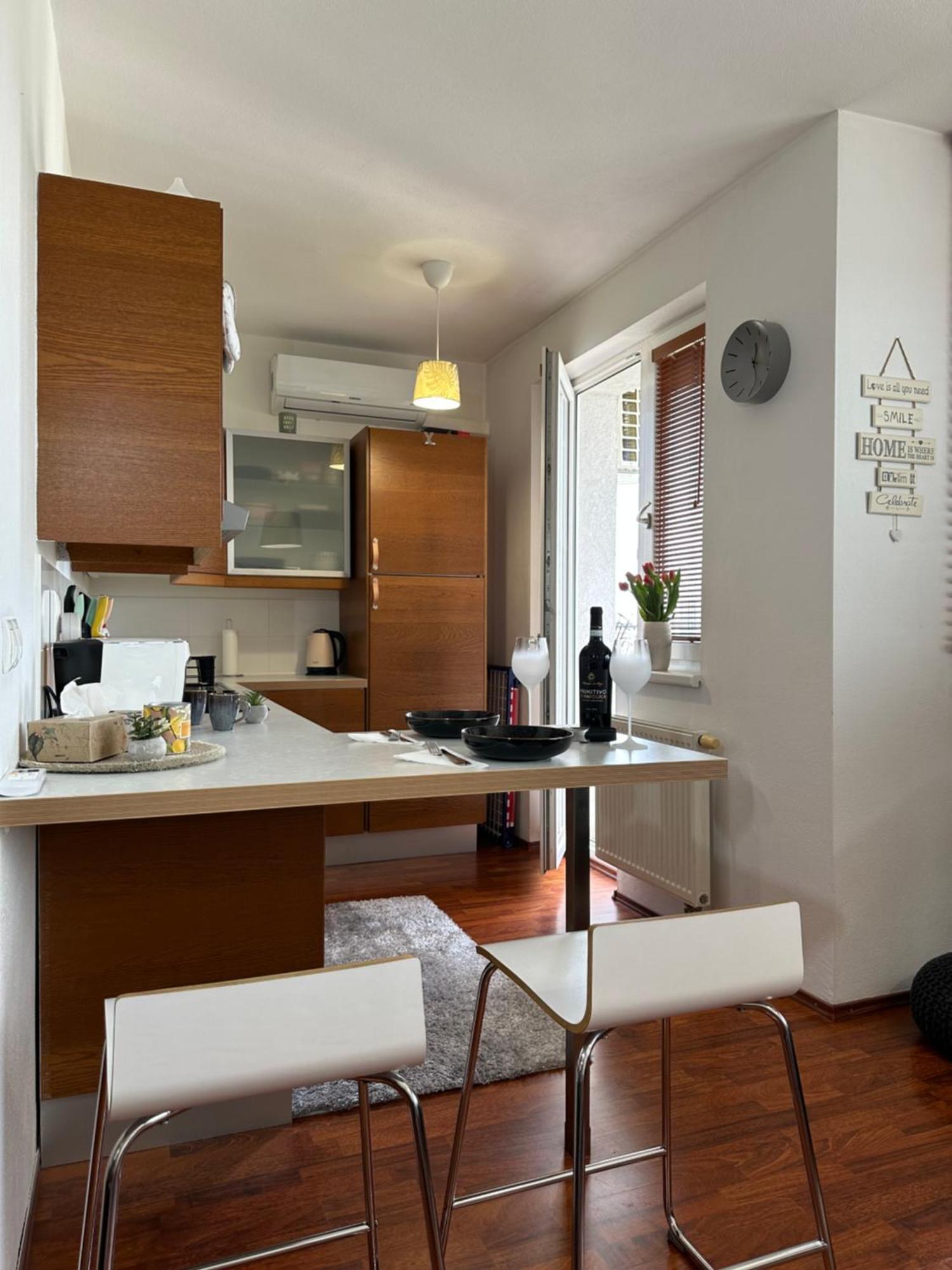 Cozy Apartment With Nice Balcony Seating, 9Th Floor, Parking Bratislava Exterior foto